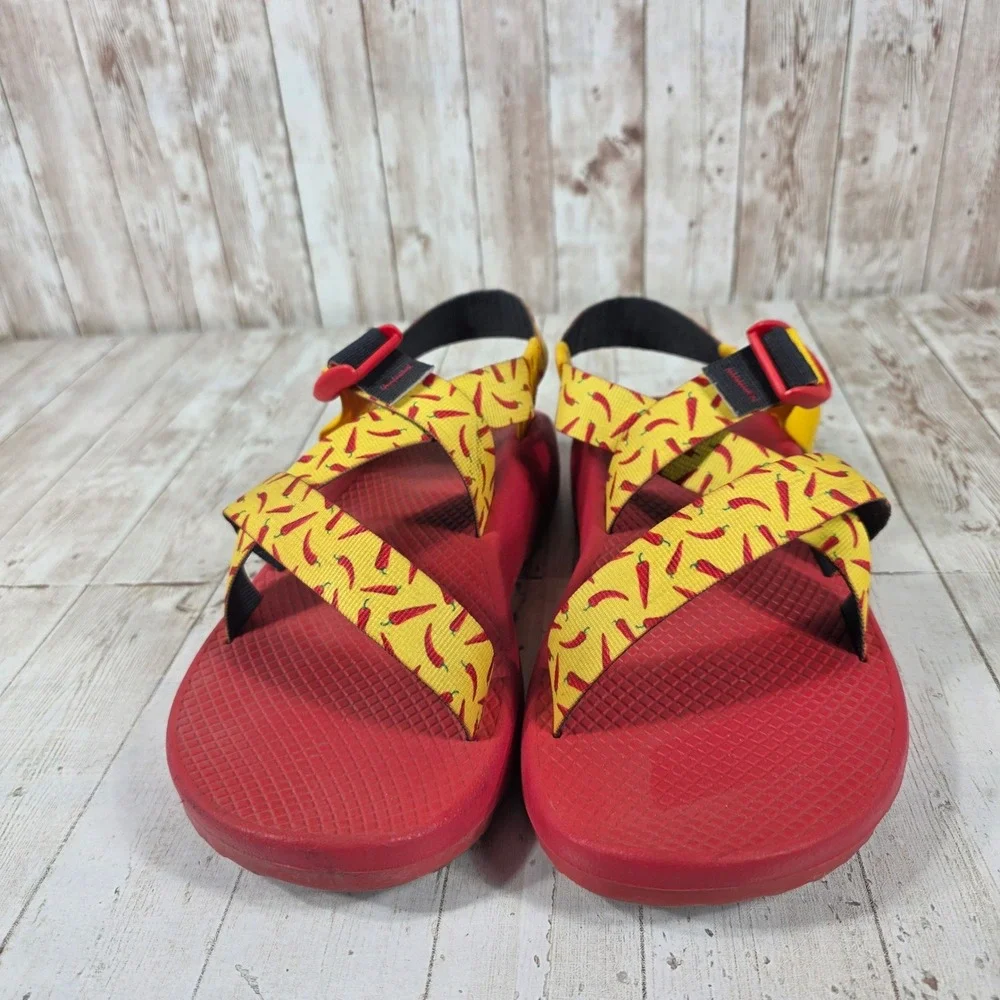 Chaco Z1 Classic Mens 8 Sport Sandals Red Yellow Chili Pepper Print Strappy